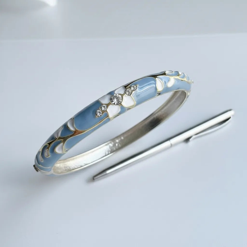 QUIET BLOOM | Enamel 18K Gold Floral Bangle