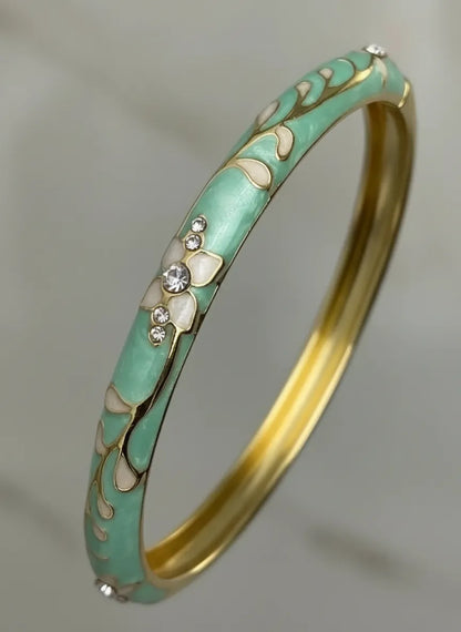 QUIET BLOOM | Enamel 18K Gold Floral Bangle