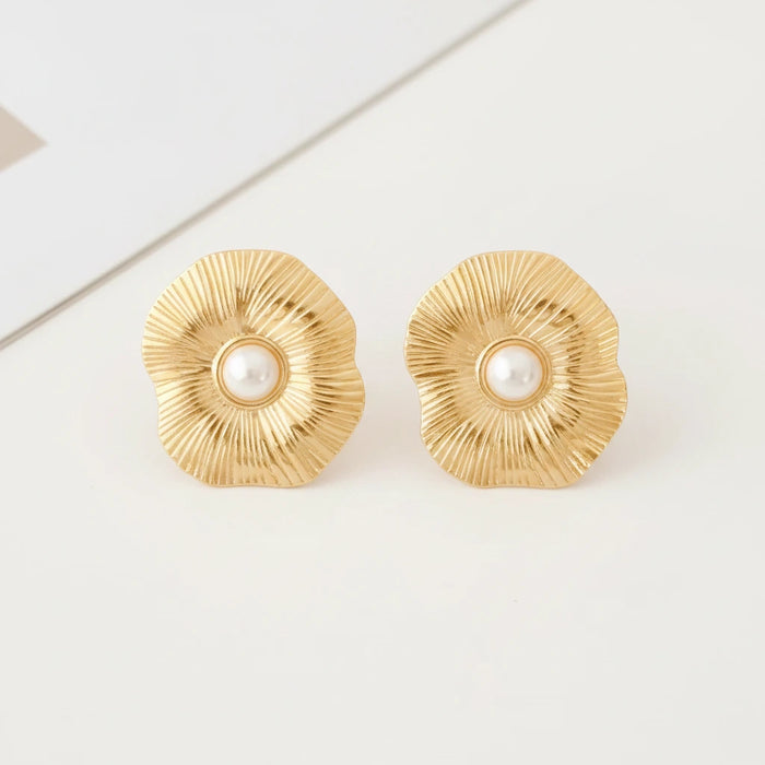 Rippled Pearl Studs | UNFOLD HERSELF