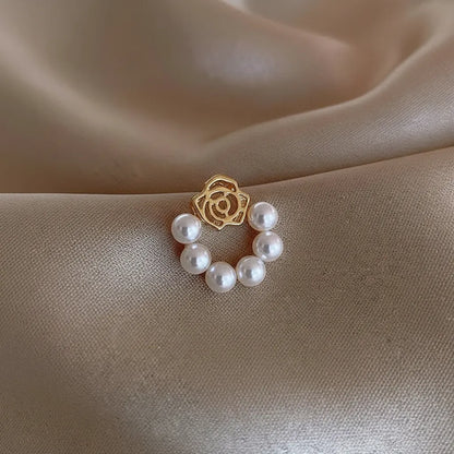 Graceful Edge | Rose Pearl Hoops