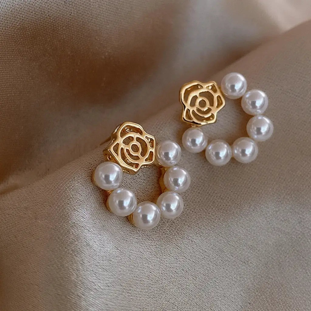 Rose Pearl Studs — Detail Zoom