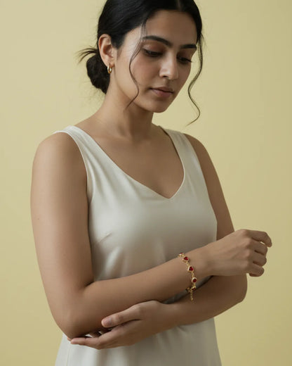 Love Me First | Red Heart Link Bracelet