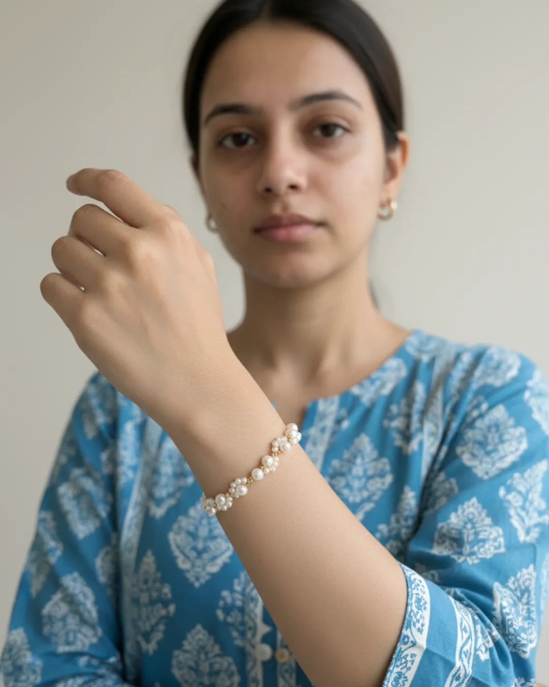 Softly Striking | Pearl Cluster Bracelet