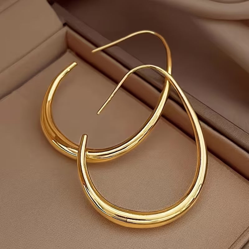 Untamed Curve | Open Teardrop Hoops