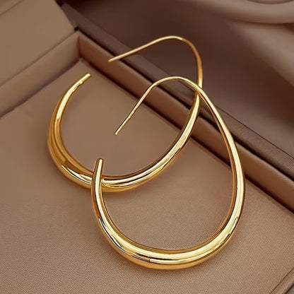 Untamed Curve | Open Teardrop Hoops
